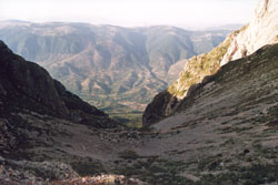 Sella M. Pratillo - Pizzo Deta. Il canalone su S. Vincenzo V.R.