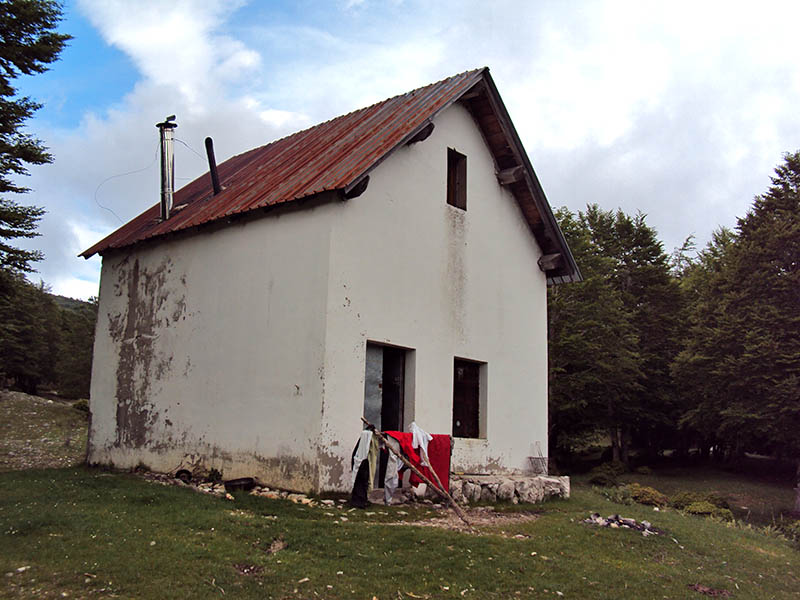 7__rifugio_campo_ceraso_w_806.jpg