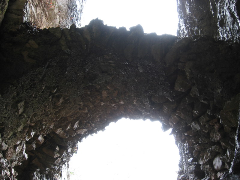 Eremo S.Paradiso Arco interno.jpg