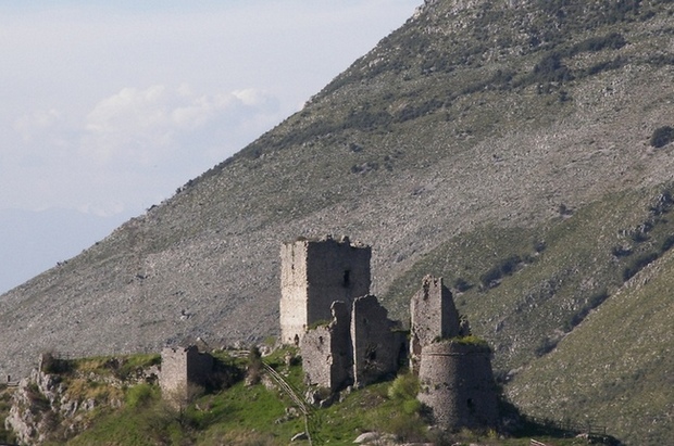 Esperia-Rovine della Roccaguglielma.jpg