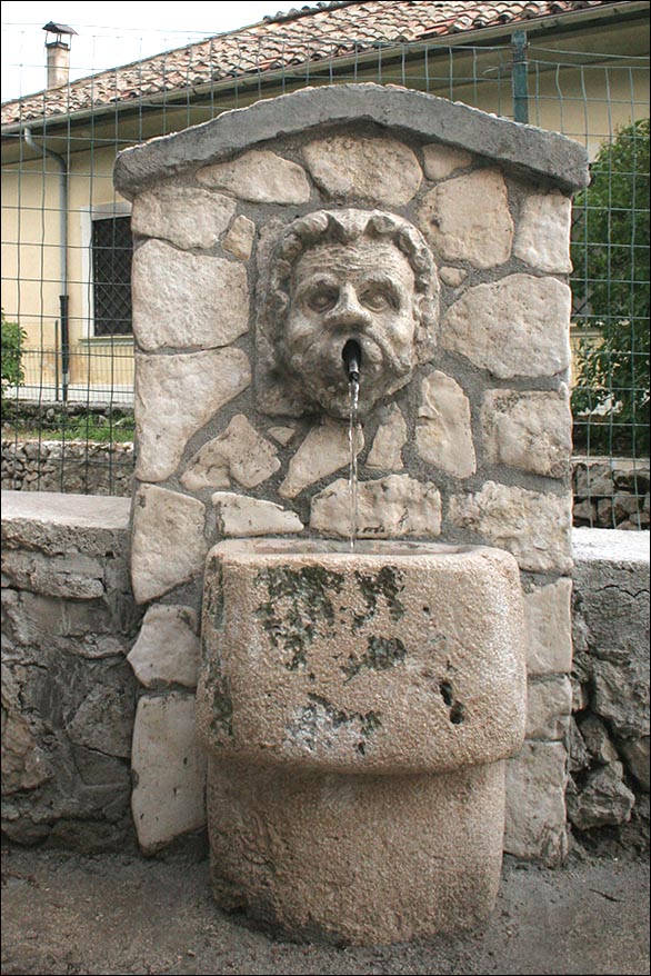 fontana 2.jpg