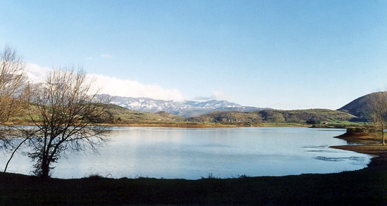 Lago_di_Canterno-Veduta_-3.jpg