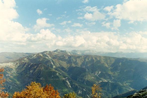 Panorama sulla valle del Simbrivio.jpg